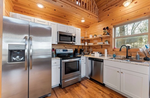Jasper Cabina | Five Cabins in Jasper - Perfect For Large Groups!