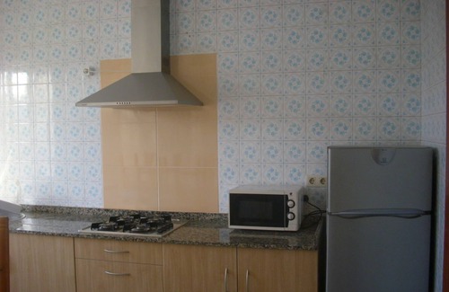 Boiro Casa | CINCO DORMITORIOS DOBLES, DOS BAÑOS, 30 METROS DEL MAR Y A 200 DE LA PLAYA