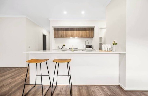 Clyde North Casa | Five Farms Estate - Contemporary 4BR Townhouse
