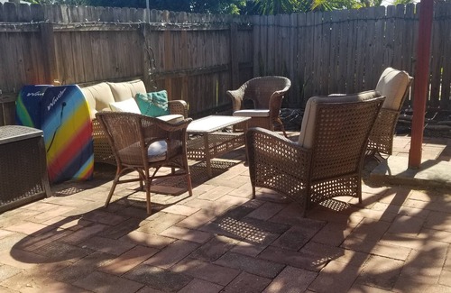 Indian Harbour Beach Apartamento | Five minute walk to the beach!