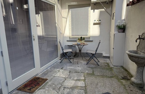 Colazza Apartamento | Five minutes from Lake Maggiore elegant apartment WATER, pets allowed
