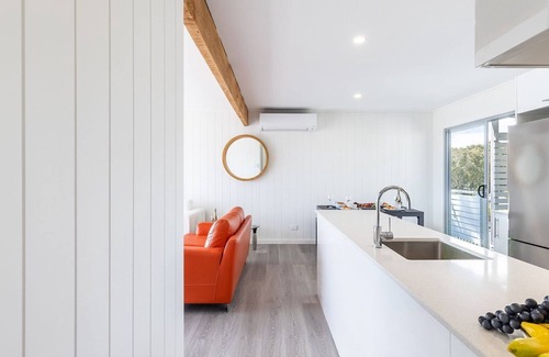 Anna Bay Casa | Five Pines Beach House at Birubi, 20 Robinson St - pet friendly, aircon and WiFi