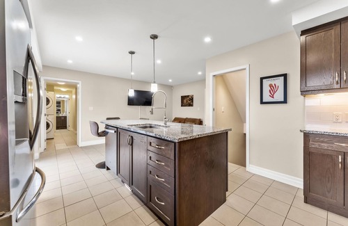 Kingston Casa | Five star equipped 4 bd, huge lot, woods/trails close to lake, downtown/Queen's