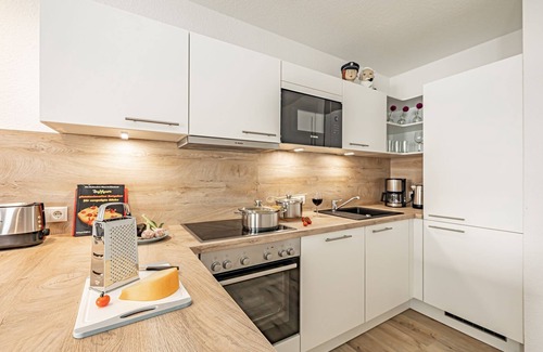 Schleswig Apartamento | Fjord berth 2 - underfloor heating, shower, terrace, garden furniture, beach chair
