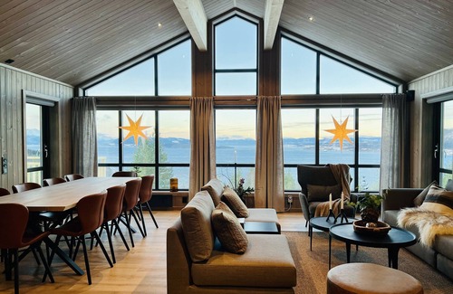 Andalsnes Cabina | Fjord Holiday Lodge with a breathtaking panorama