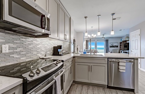 Amelia City Condominio | ¡Venta de verano! Condominio de lujo frente al mar Sailmaker con Country Club Perks!
