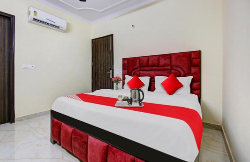 South West Hotel | OYO Flagship 70156 The Sky Residency