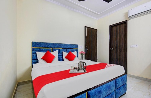 South West Hotel | OYO Flagship 70156 The Sky Residency