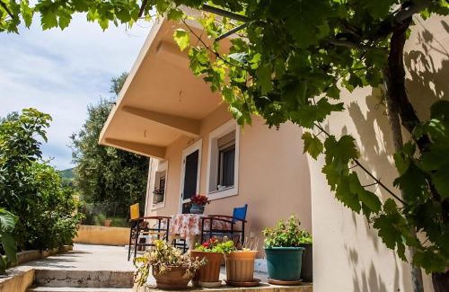 Poulata Apartamento | Flamiatos Garden Cottages
