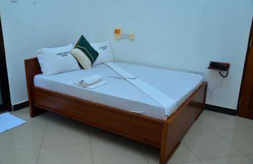 Mbezi Cama Y Desayuno | Flamingo Hotel Kinyerezi