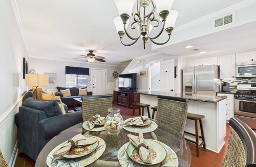 Panama City Beach Casa | Flamingo Paradise 169-Beach Access-Sleeps 8