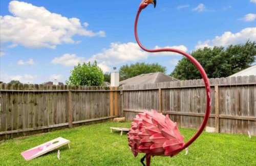 Barker Casa | Flamingo Pool Oasis with Covered Patio, BBQ, 4 BR