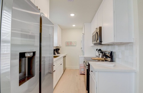 Galveston Apartamento | Flamingos on 45th - Carriage House - Cute and Cozy