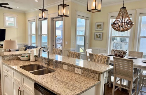 Gulf Shores Cabaña | Flash Sale~Book Now~Tortuga Sunrise~Sleeps 8