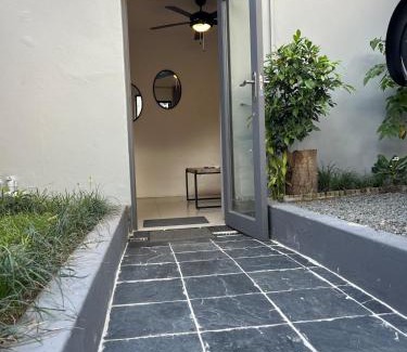 Ballito Casa | Flat 2 on 8 Lindsay