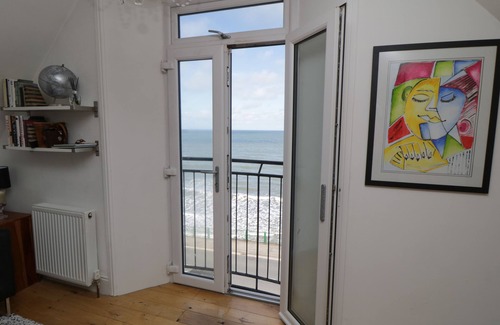 Sandsend Cabaña | FLAT 3, PEACEHAVEN, family friendly in Sandsend