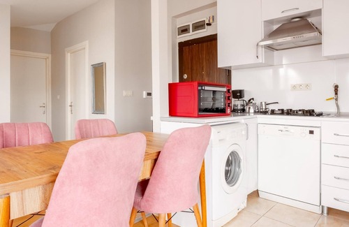 Maltepe Apartamento | Flat 7 min to Coast in Suadiye