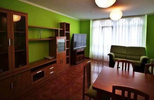 Malpica de Bergantinos Apartamento | Ref. 11272 Comfortable and nearby everything.
