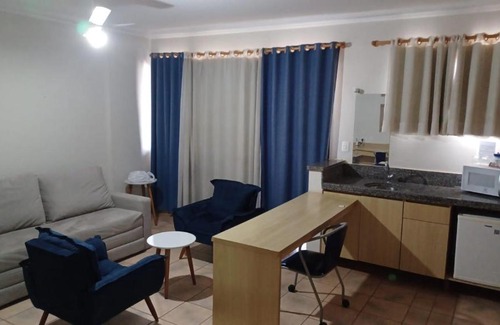 Centro Apartamento | Flat completo no centro de Araxá - 901