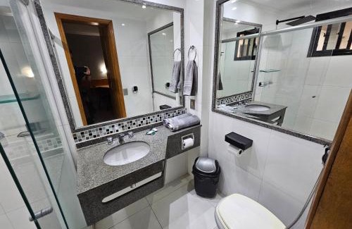 Setor Pedro Ludovico Apartamento | Flat Crystal Place 808 com piscina