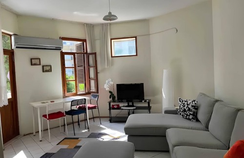 Liman Mahallesi Apartamento | Flat in best location with pool . Close to beach and everywhere . Fast wifi