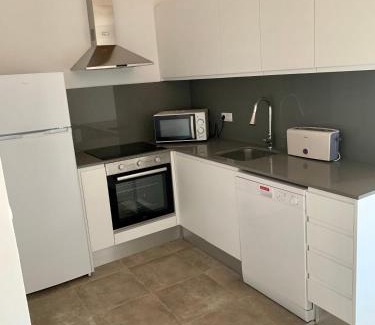 Eixample Apartamento | Flat in Girona City Centre - 5 mins from Old Town and Train Station