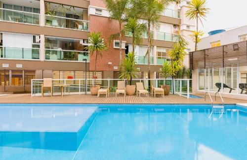 Vila Madalena Apartamento | Flat in Mada with pool