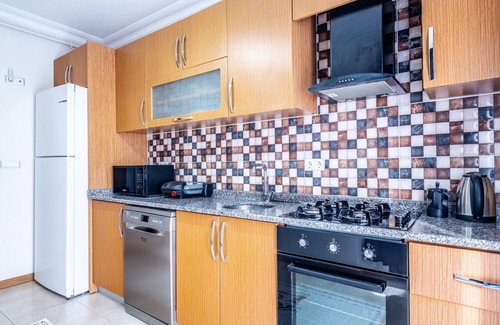 Maltepe Apartamento | Flat in Maltepe with Balcony near Shopping Malls