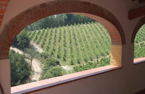 San Donato in Poggio Apartamento | Flat in San Donato, Chianti, Tennis court,pool,barbecue,village walk distance,C1