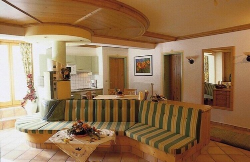Sankt Anton am Arlberg Apartamento | Piso en St. Anton am Arlberg con balcón