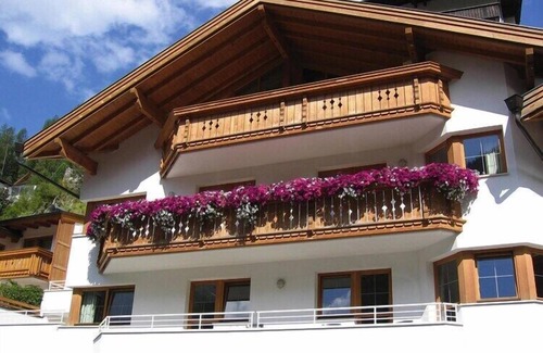 Sankt Anton am Arlberg Apartamento | Piso en St. Anton am Arlberg con balcón