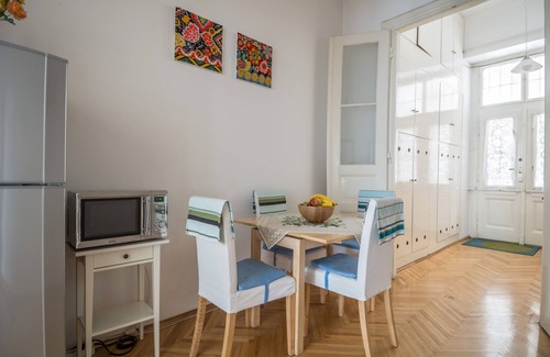 Inner City Budapest Apartamento | Piso en la ubicación más céntrica de Budapest