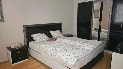 Banska Bystrica Apartamento | Flat is located in the city center