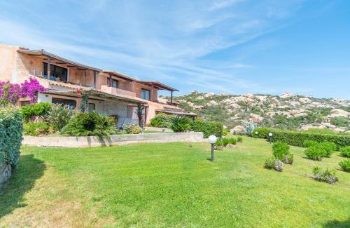 Punta Sardegna Apartamento | Flat La Quercia