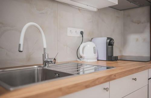 Andel Apartamento | Flat Near Prague Castle Stylish & Prime Location 3