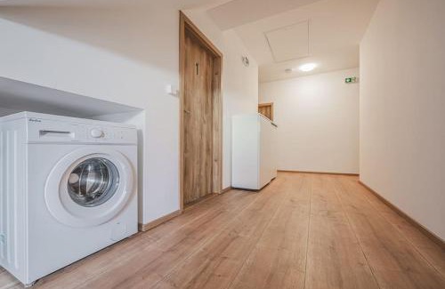 Andel Apartamento | Flat Near Prague Castle Stylish & Prime Location 5