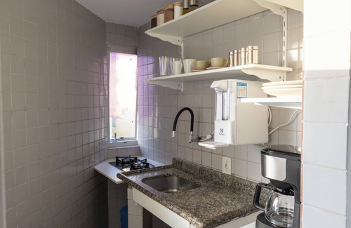 Barra Apartamento | Flat on Farol da Barra beach with swimming pool, air conditioning and garage