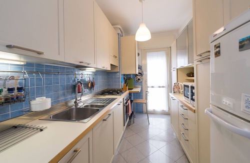 Santa Maria in Stelle Apartamento | Apartamento con vistas al mar para familias o grupos cerca del mar.