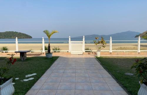 Garatucaia Apartamento | Flat pé na areia em Garatucaia