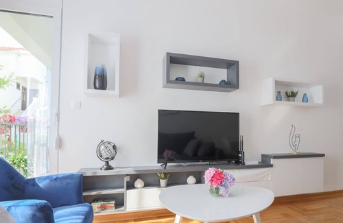 Velji Vinogradi Apartamento | Flat w Balcony 3 min to Beach Near Budva Old Town