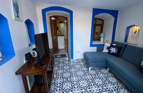 Bozcaada Apartamento | Flat w Garden 5 min to Ayazma Beach in Bozcaada