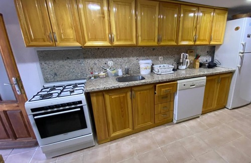 Bozcaada Apartamento | Flat w Garden 5 min to Ayazma Beach in Bozcaada