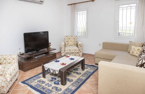 Geris Apartamento | 2 BR House with Garden in the Heart of Yalikavak