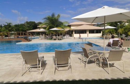 Jenipabu Apartamento | Piso con 03 suites, amueblado, WIFI, ropa de cama, piscina, barbacoa.