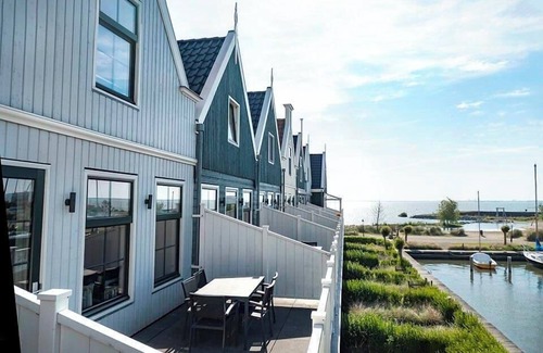 Uitdam Casa | Flat with 2 bedrooms, sauna and garden/balcony