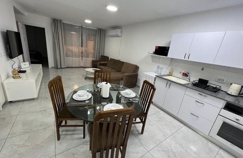 Netanya Apartamento | Flat with a balcony in a center2