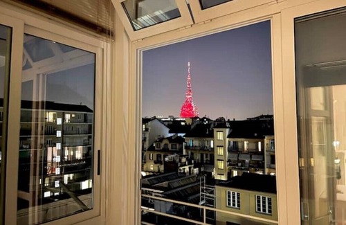 Vanchiglia Apartamento | Flat With a View in Turin City Center!