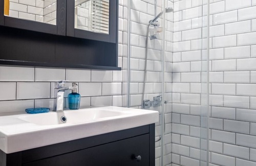 Rasimpasa Apartamento | Flat with Balcony near Bull Statue in Kadikoy