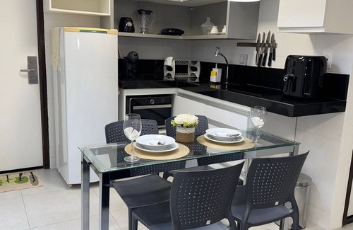 Boa Viagem Apartamento | Flat with pool 50m from the beach