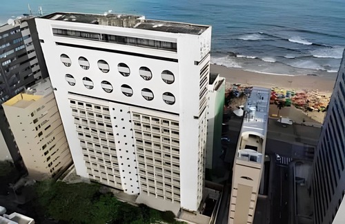 Boa Viagem Apartamento | Flat with pool 50m from the beach